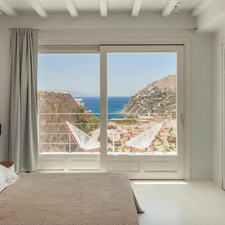 Villa 5 Bedrooms Near Elia *