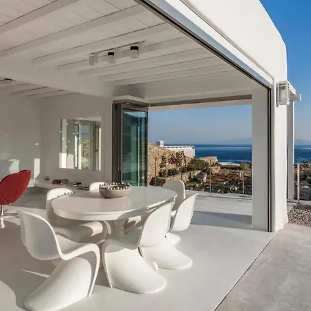 5 Bedrooms Near Elia Villa